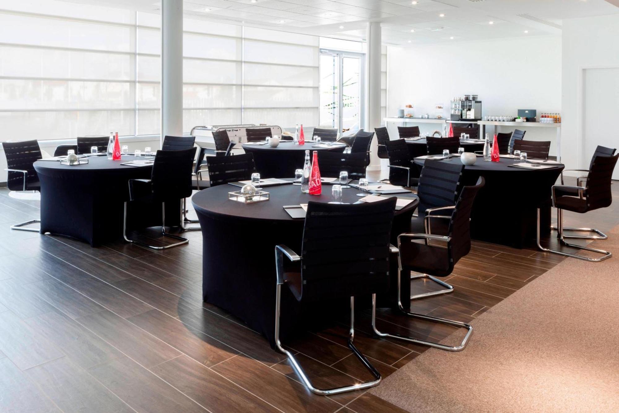 Ac Hotel By Marriott Paris Le Bourget Airport Dugny Dış mekan fotoğraf
